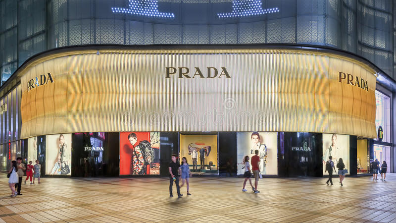 Prada cresce mais de 10 em vendas na China Blog Ana Cláudia Thorpe