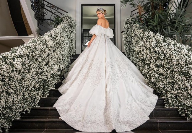Brandon Maxwell está dando vestidos para as noivas que cancelaram seus  casamentos - Blog Ana Cláudia Thorpe