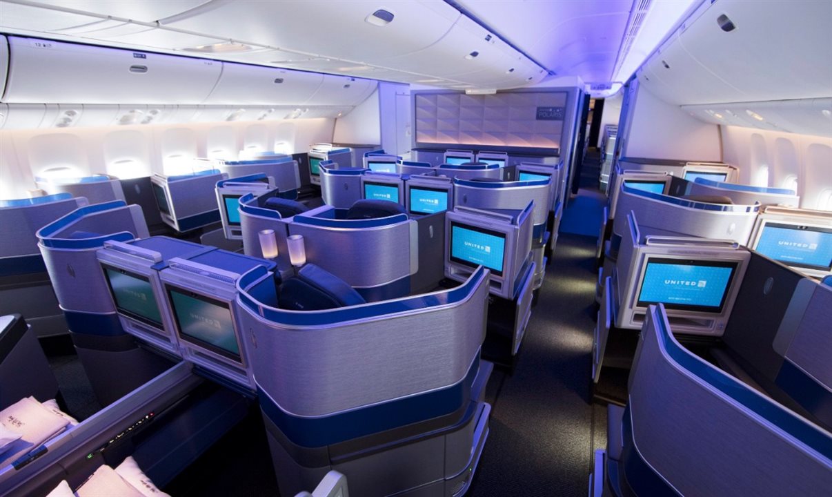 United Airlines oferece classe executiva Polaris em todos os voos