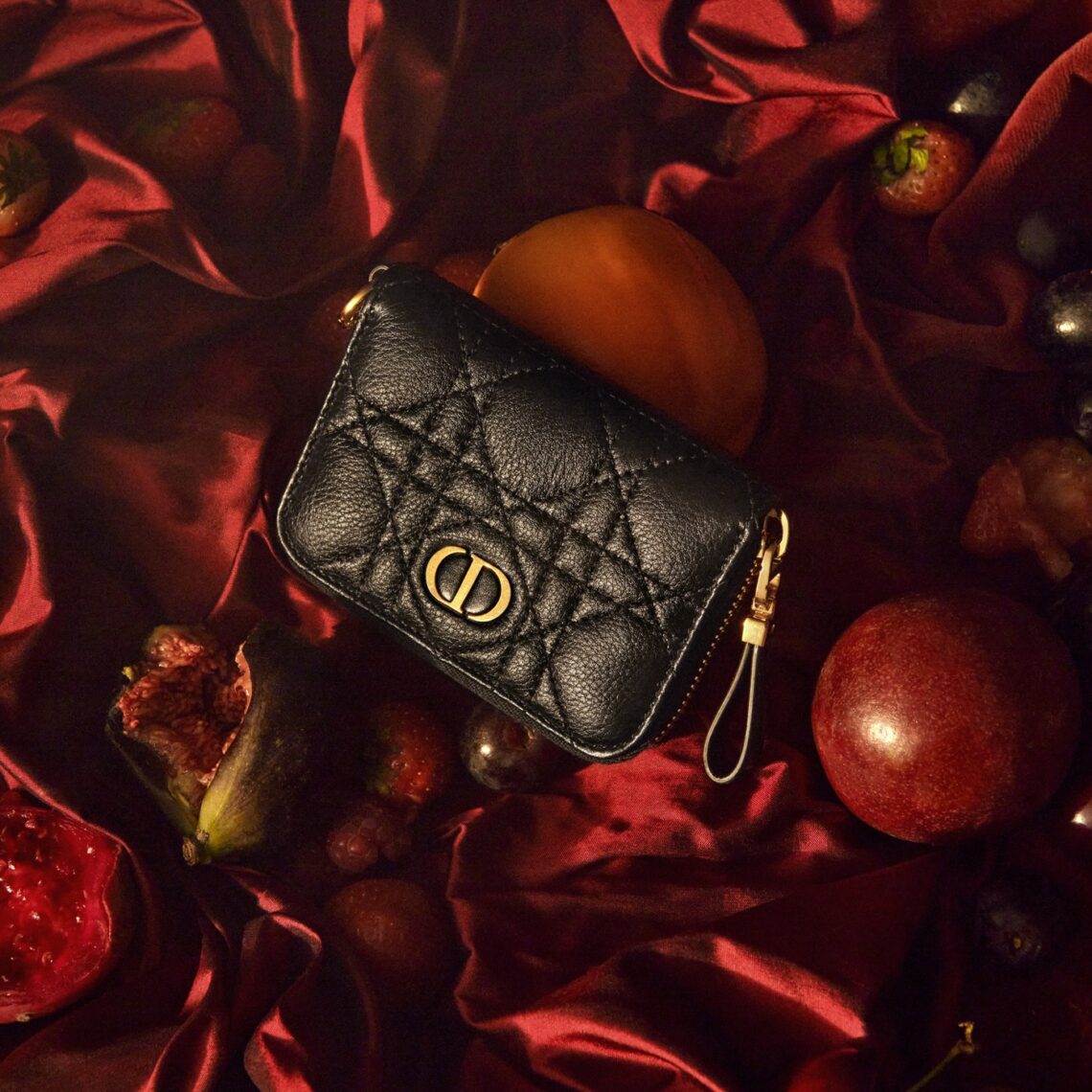 Nova bolsa da Dior homenageia o icônico endereço da grife na
