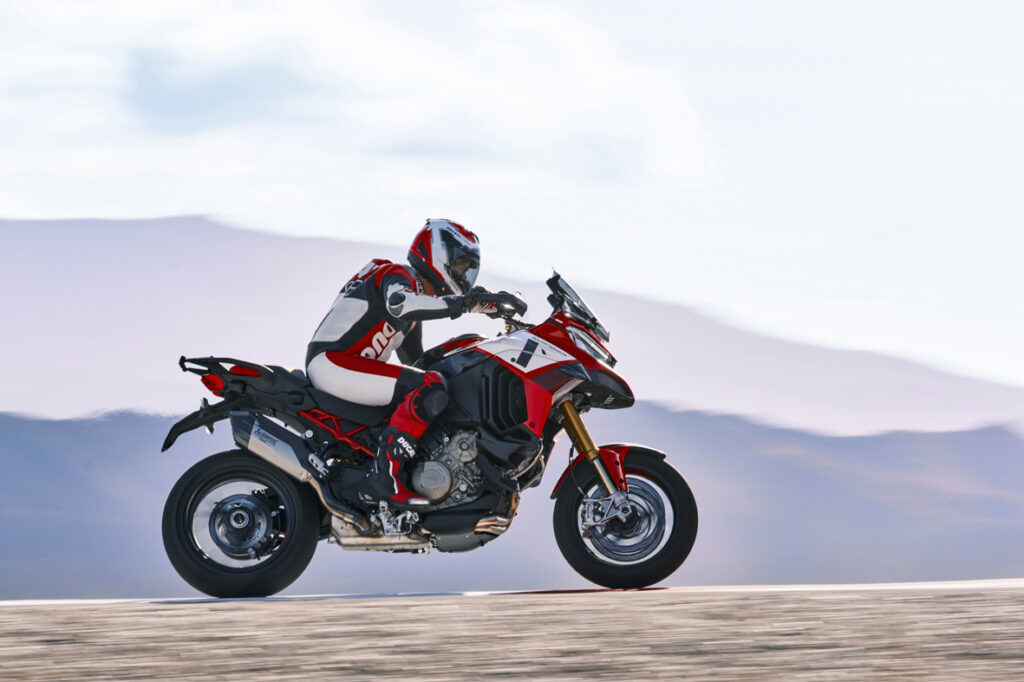 A Gazeta  A nova Ducati Multistrada V4 RS tem a proposta de ser a  motocicleta da categoria Turismo mais esportiva de todos os tempos