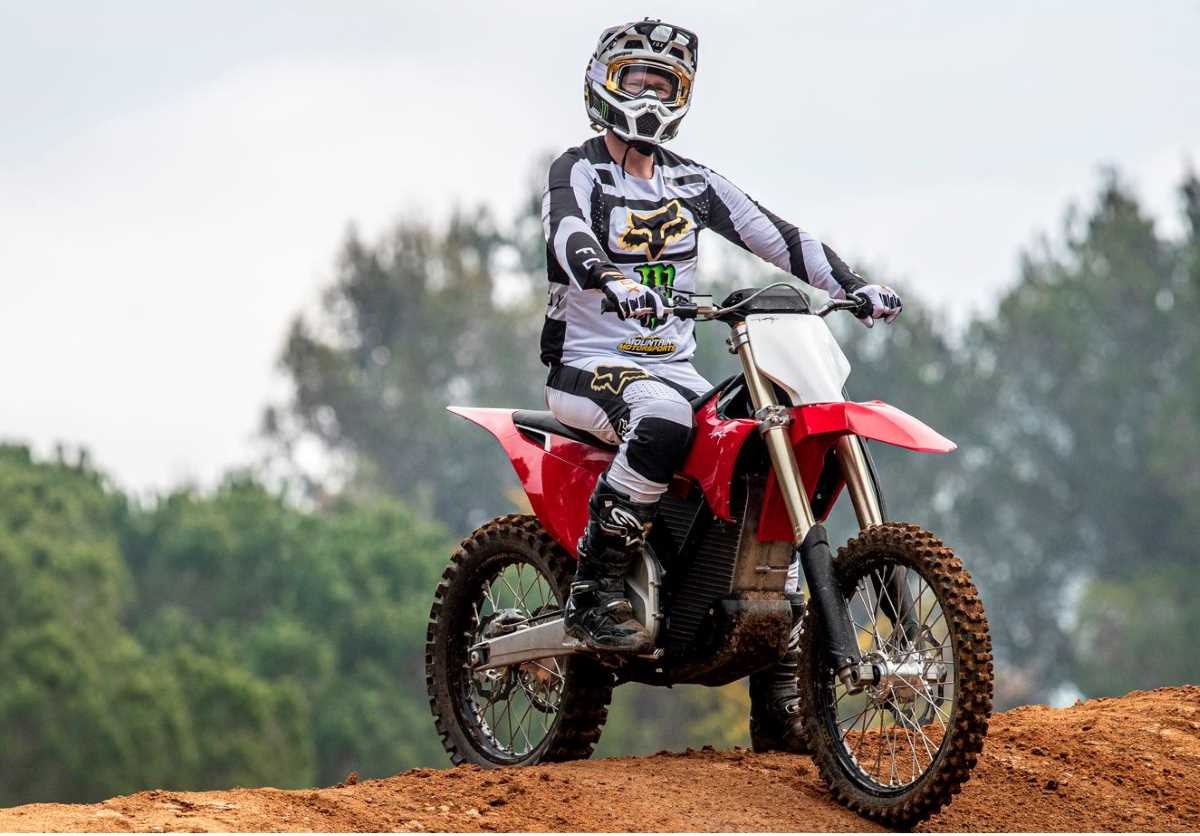 Conheça a Stark Varg, a moto de cross mais potente do mundo!