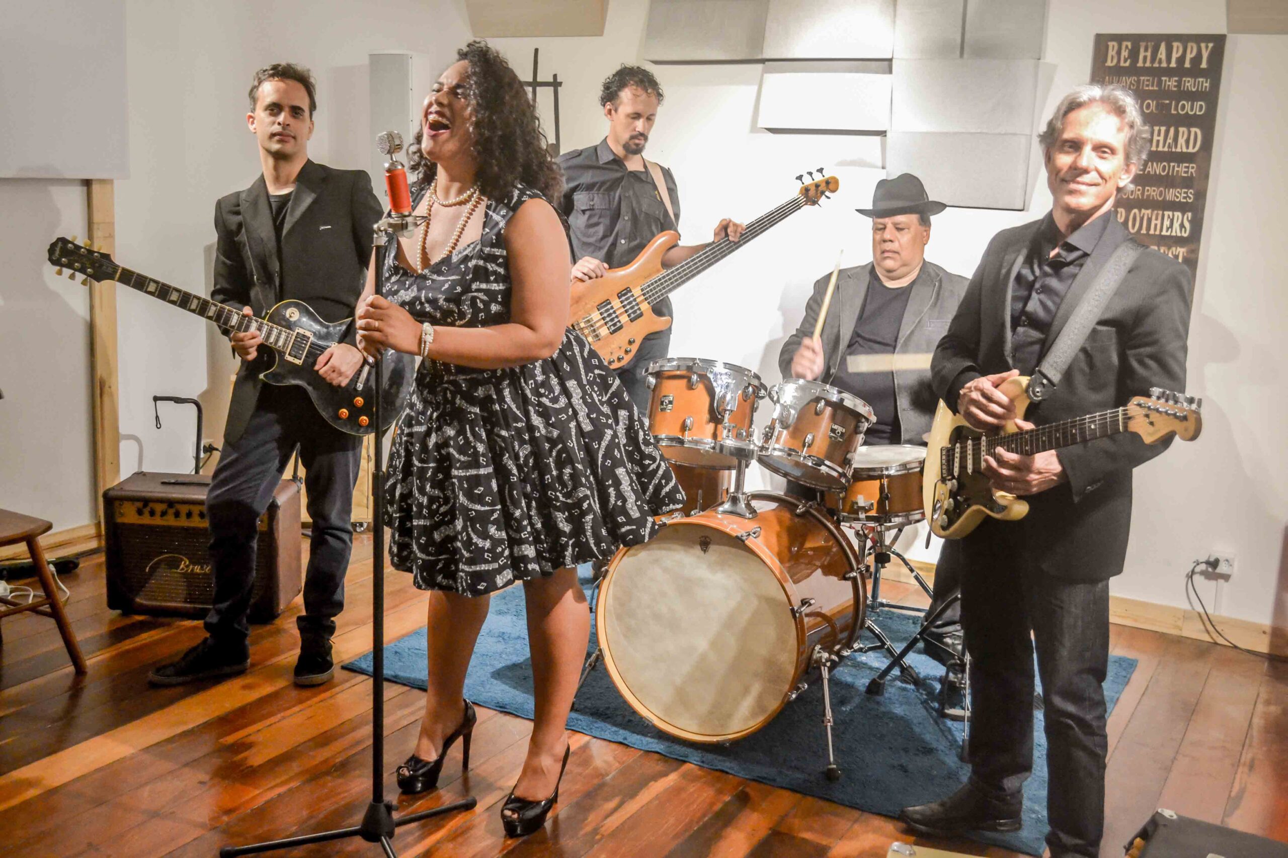 Uptown Band Agita Reestreia Do Sextou No Crea Com Art Com Blues E Jazz