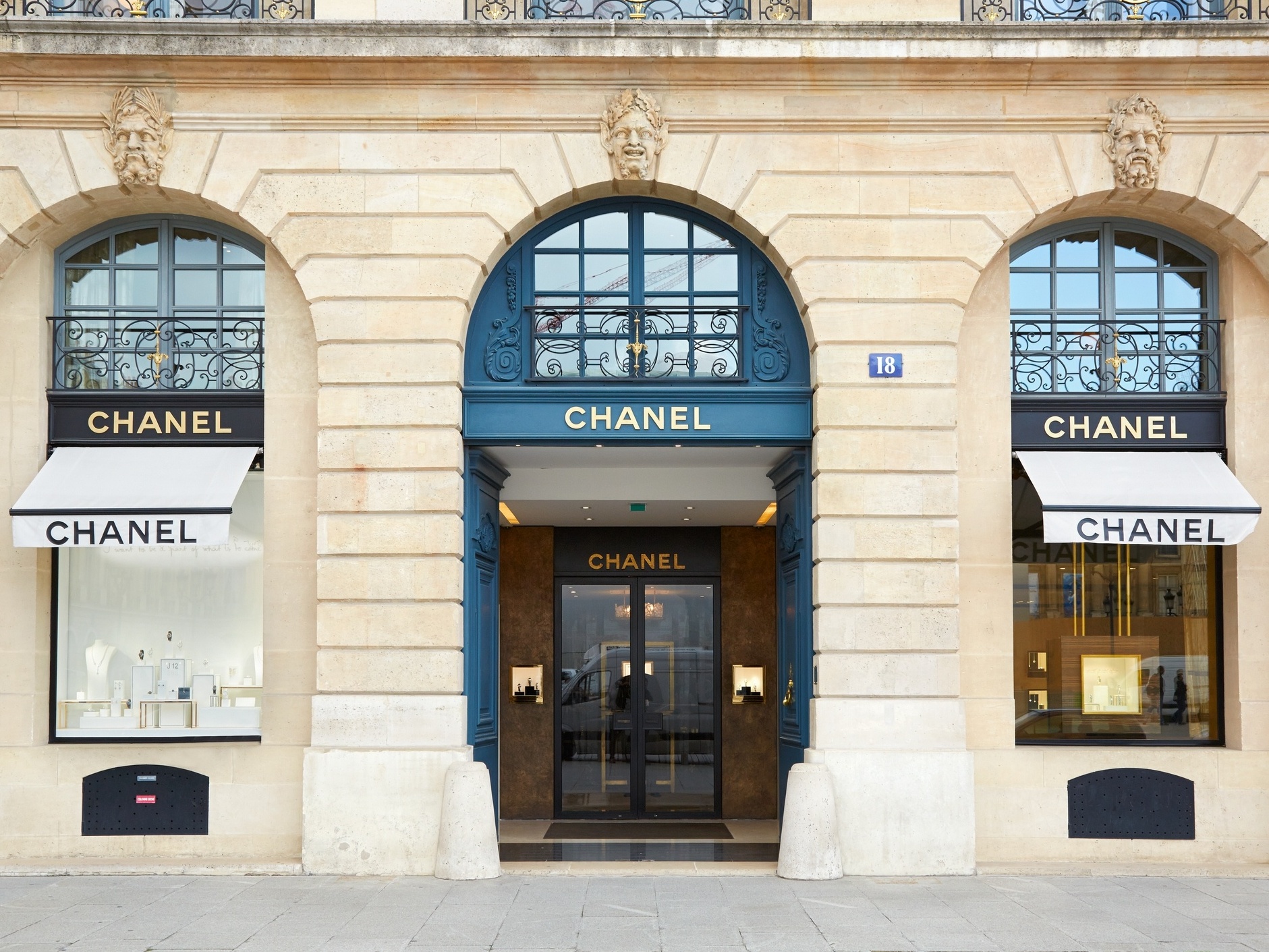 Chanel inaugura sua nova flagship em Paris