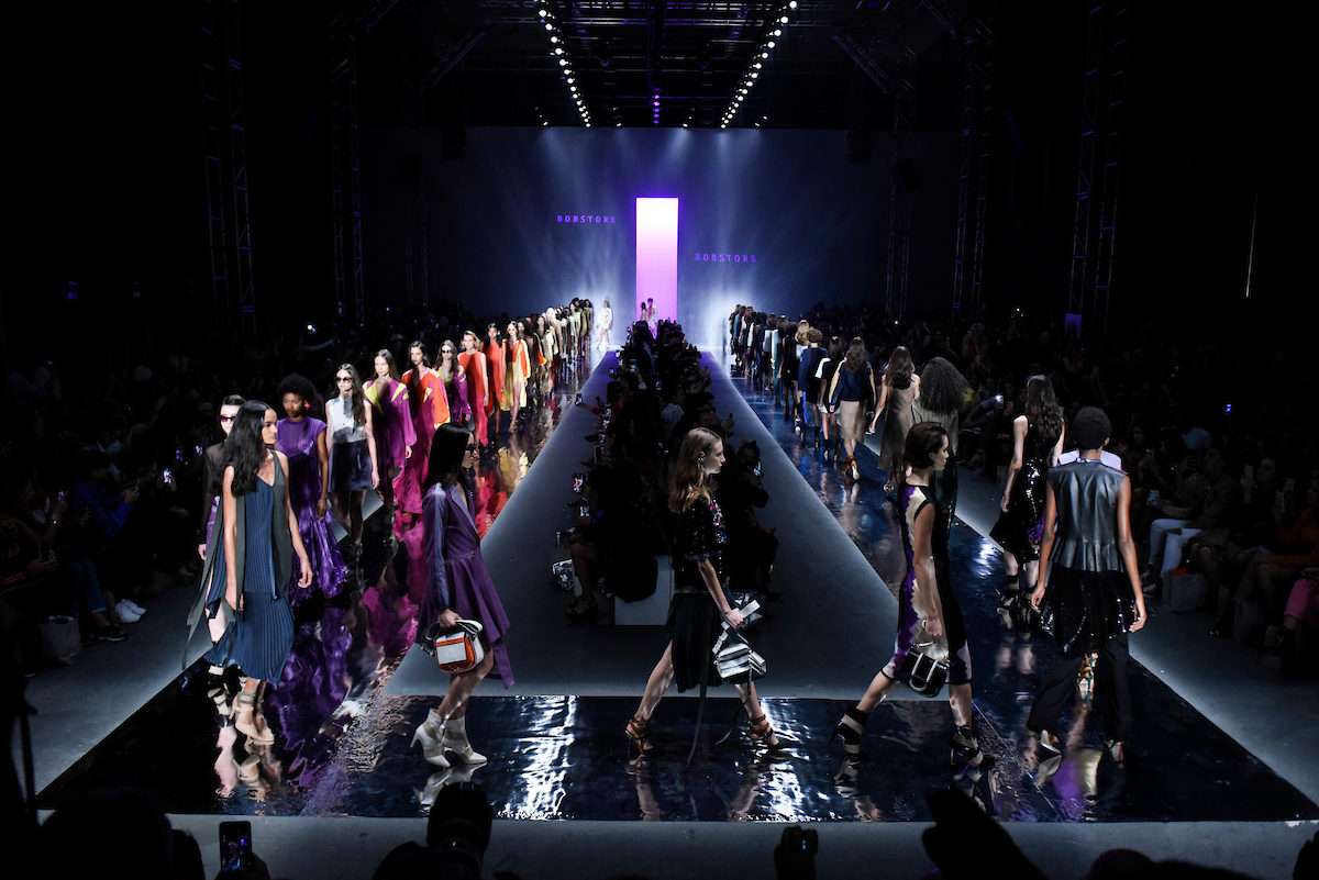 São Paulo Fashion Week retorna à edição presencial com número recorde