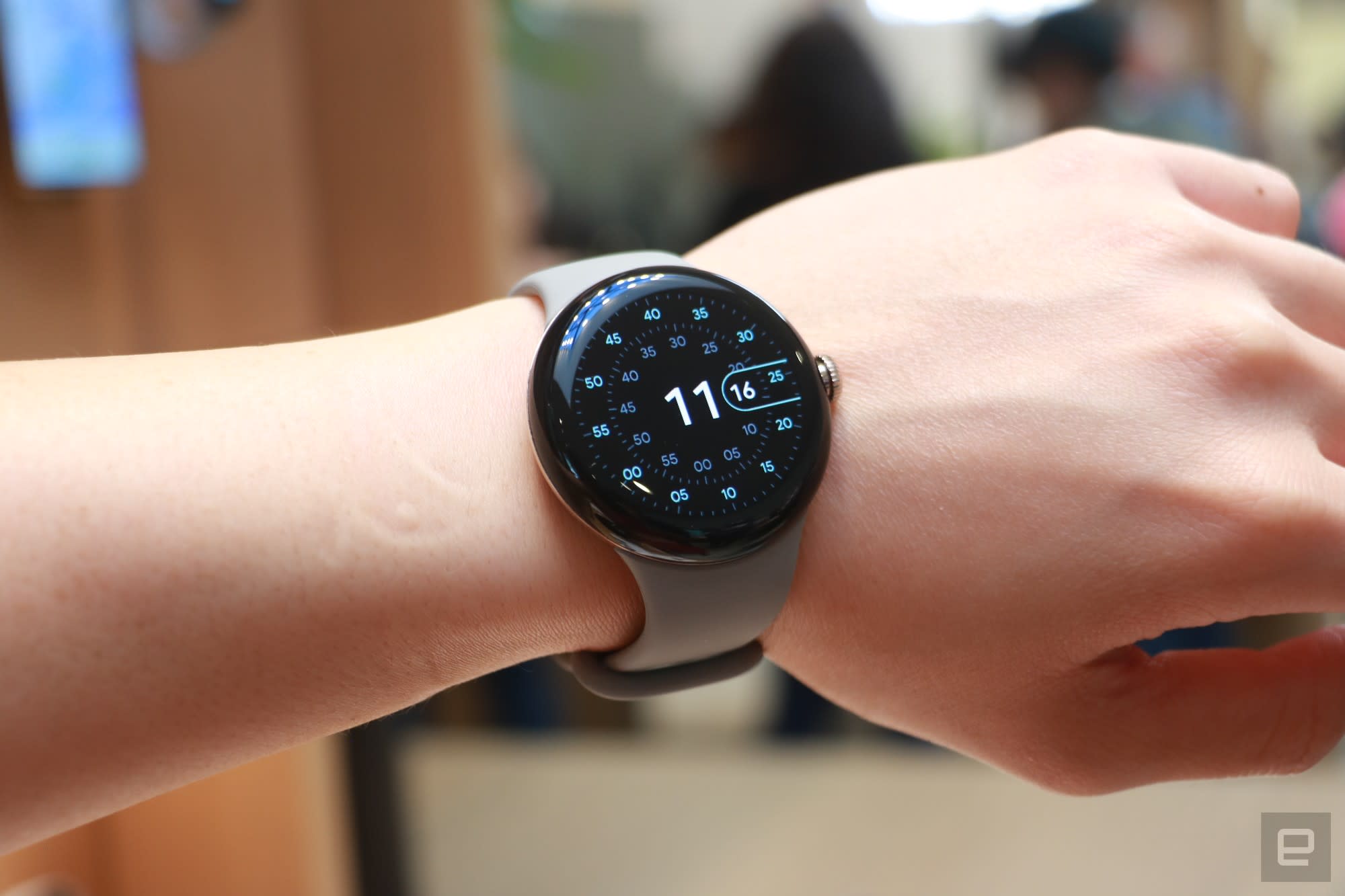Google revela seu primeiro smartwatch que combina inteligência e