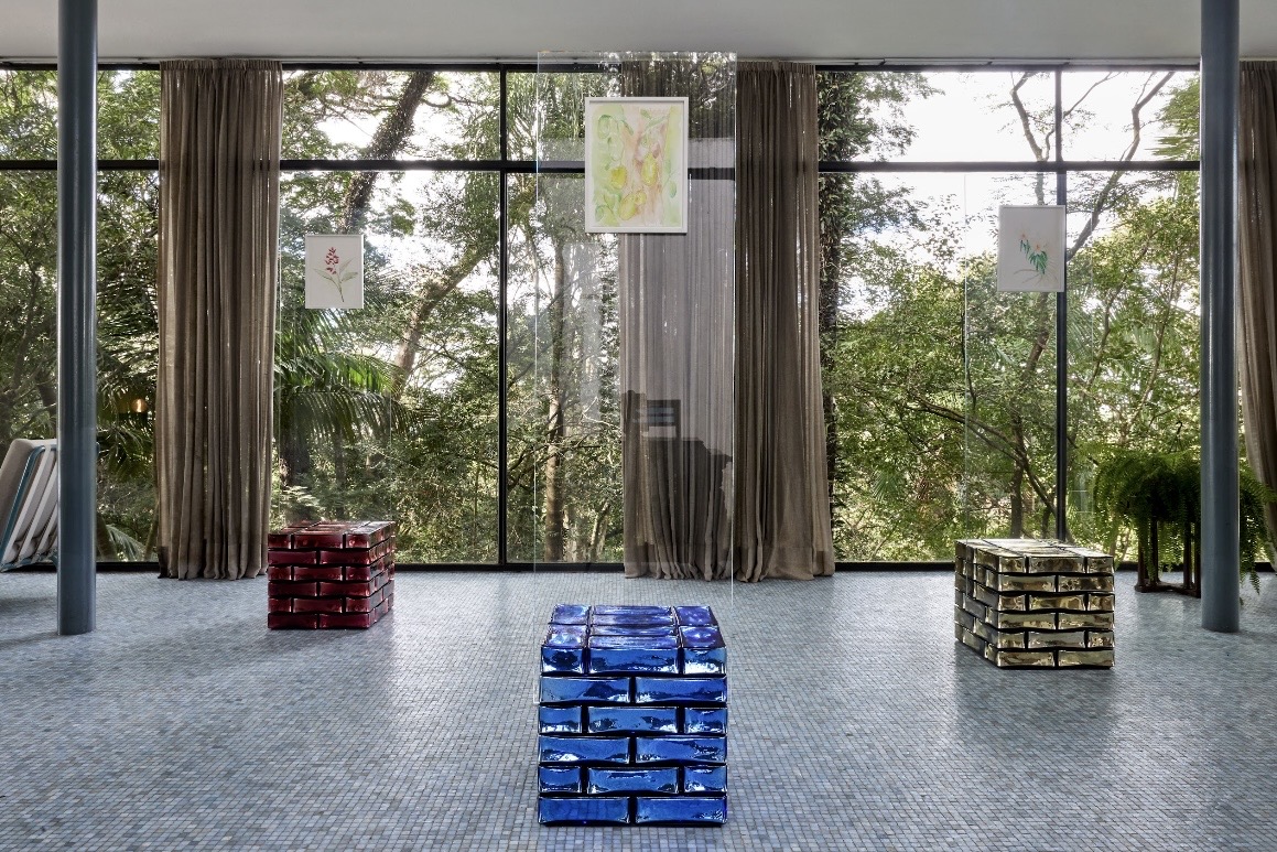Instituto Bardi reúne universo dos artistas com exposição de Jean-Michel Othoniel