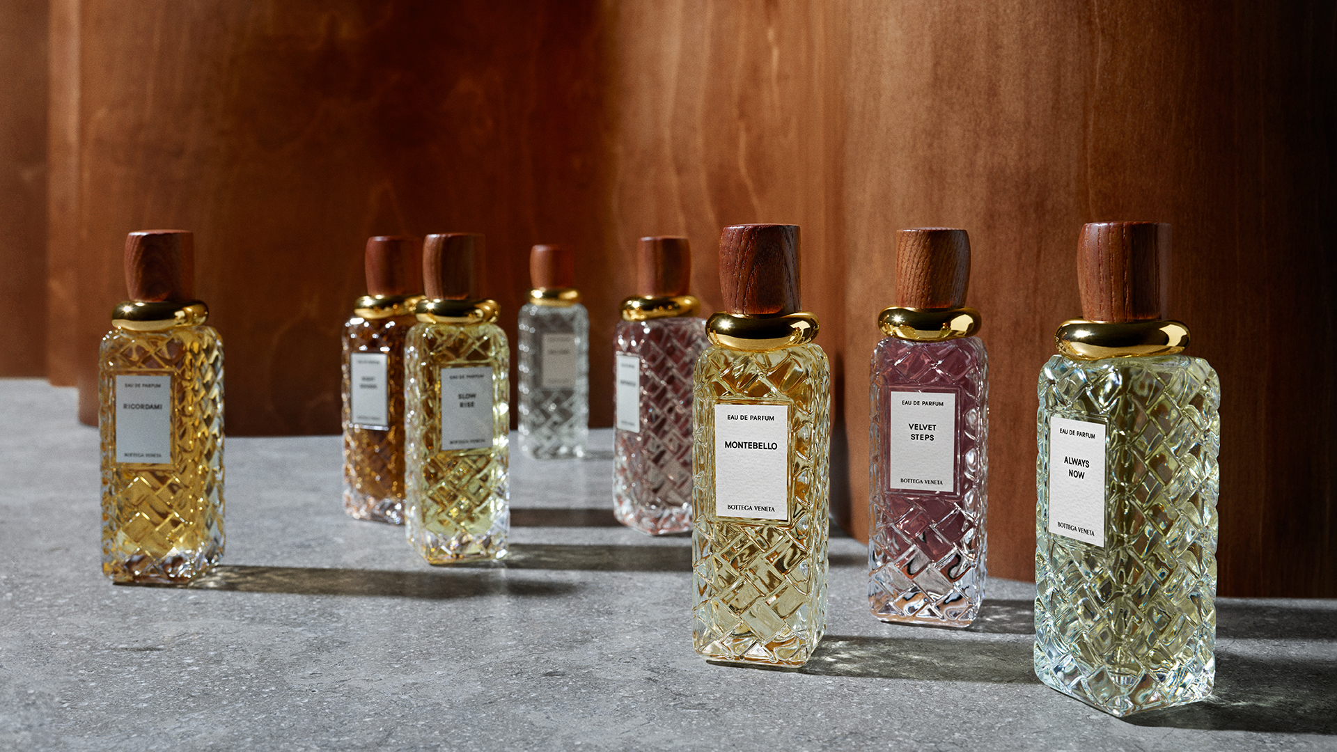 Bottega Veneta destaca frascos esculturais em nova coleção de Eau de Parfum