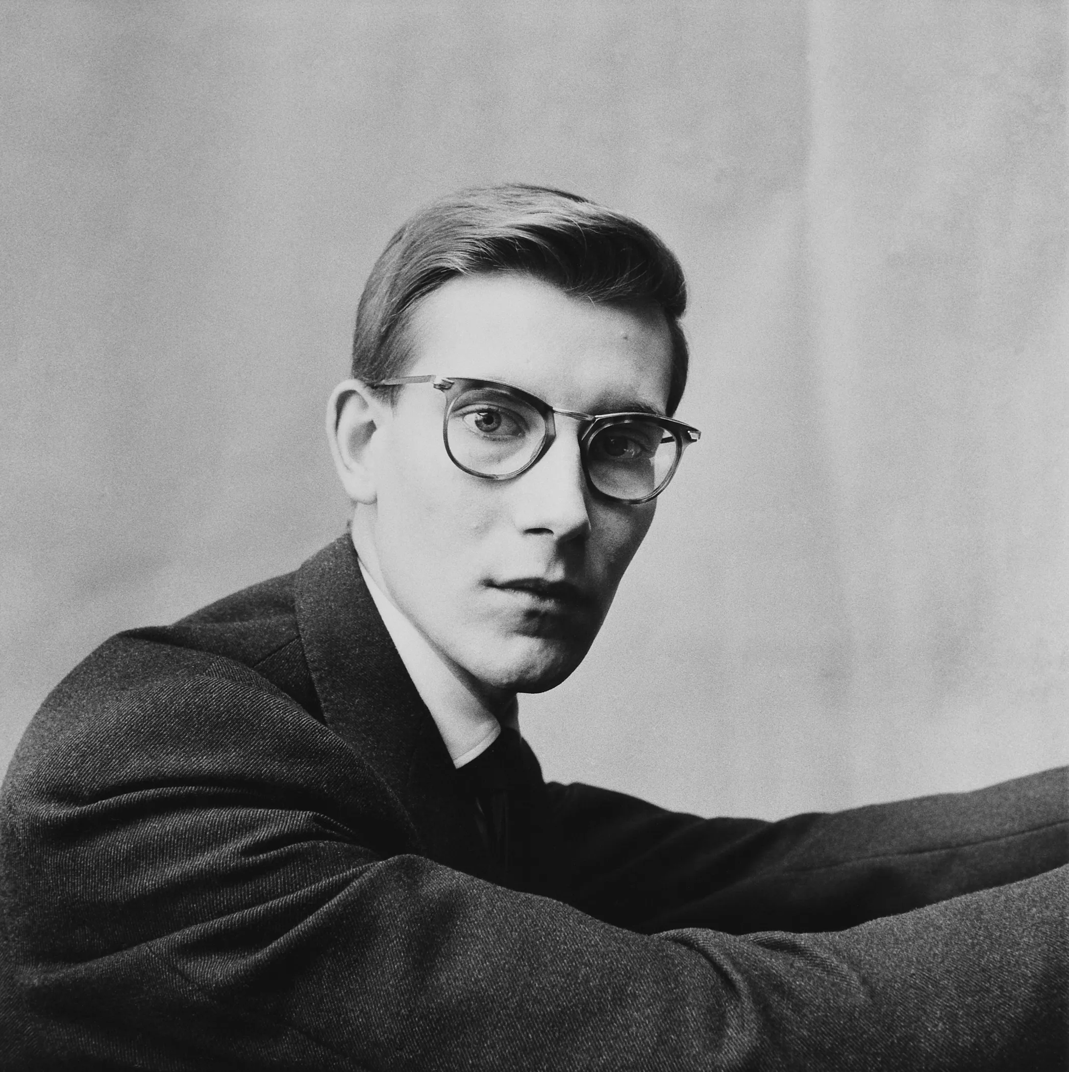 International Center of Photography realiza mostra de fotos de Yves Saint Laurent