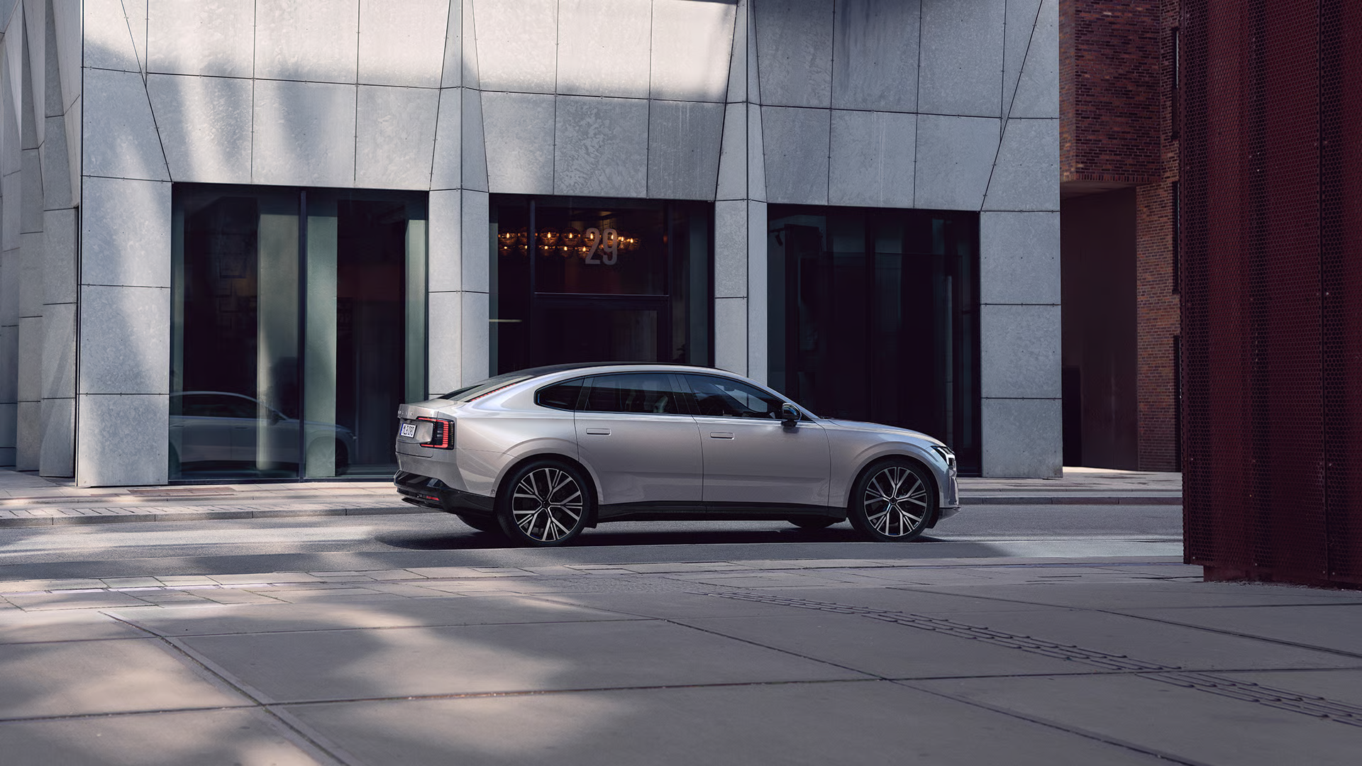 Alta tecnologia e eficiência energética se unem em novo carro elétrico da Volvo
