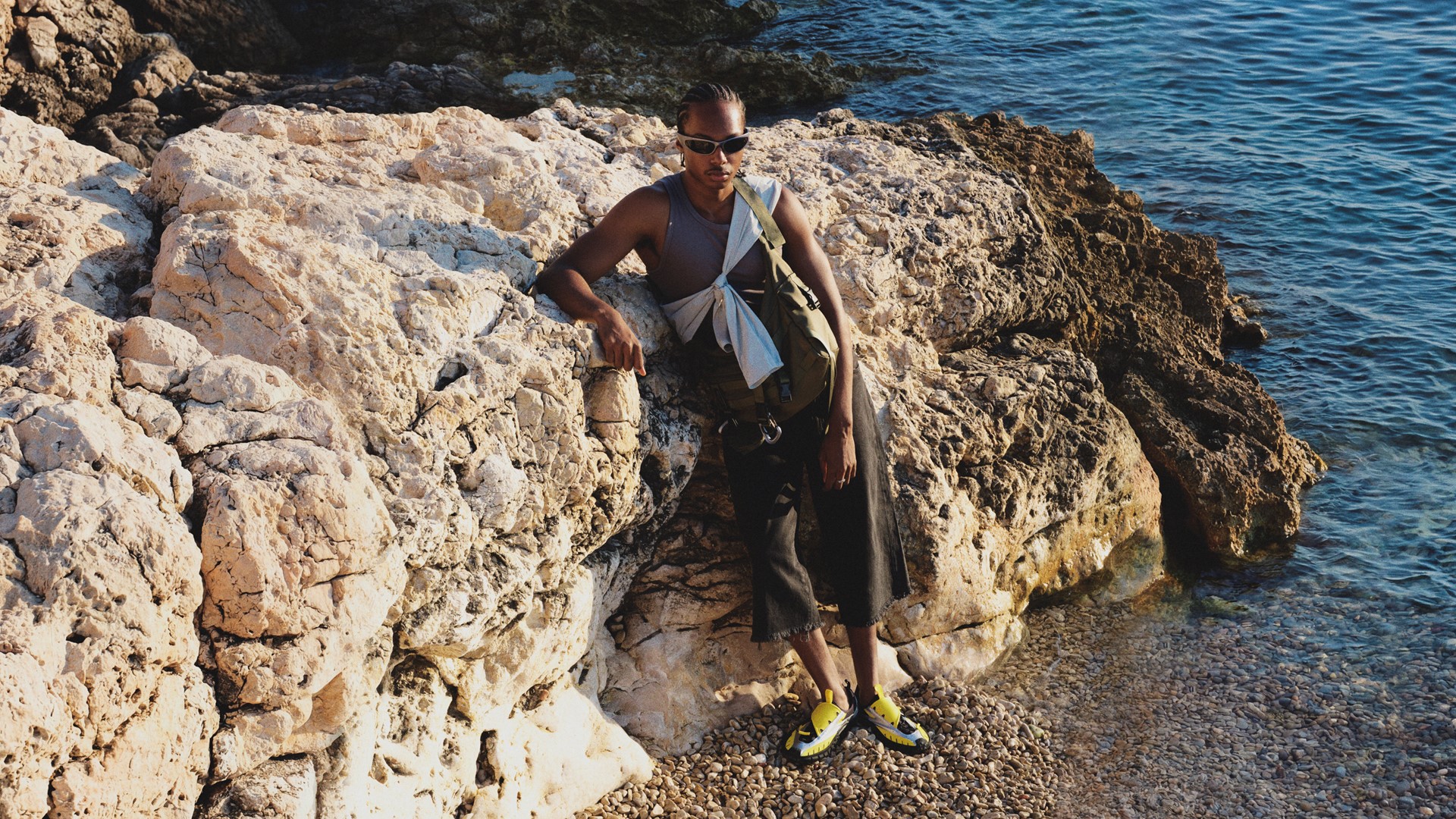 Adidas Originals revela calçado híbrido através de parceria com Pharrell Williams